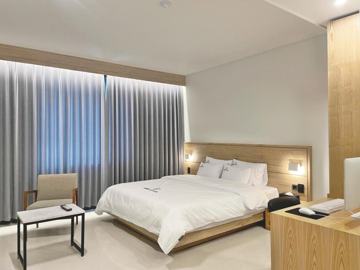 Brown Dot Hotel Gwangju Hanam Gwangju Metropolitan City Exterior photo